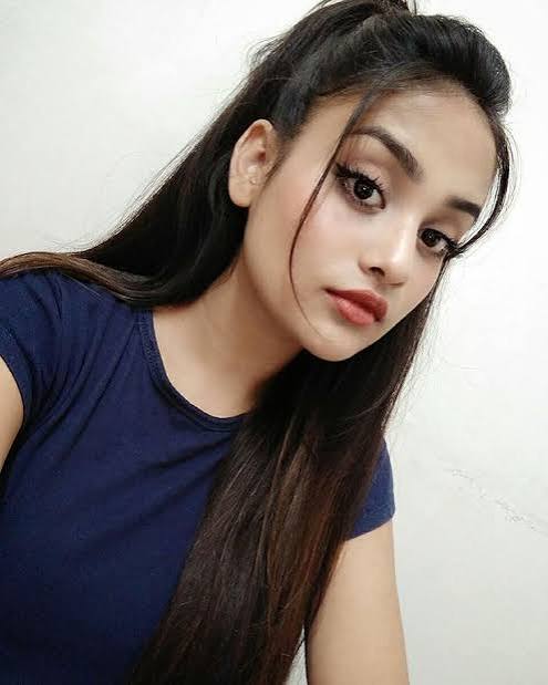 <em>Elinaa R., Sydney, Australia</em>